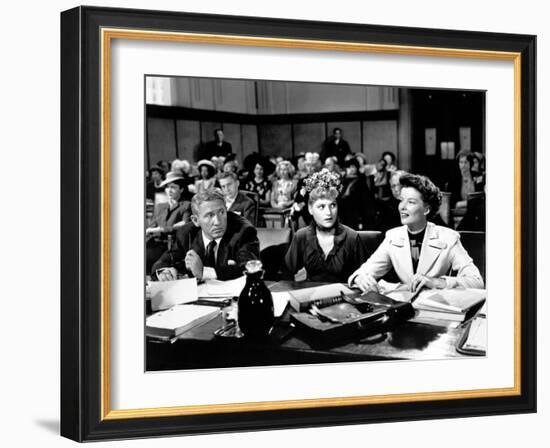 ADAM'S RIB, 1949 directed by GEORGE CUKOR with Spencer Tracy, Judy Holliday and Katharine Hepburn (-null-Framed Photo