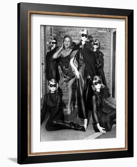 Aeries the Avengers with Honor Blackman, as Cathy Gale October 29, 1963-null-Framed Photo