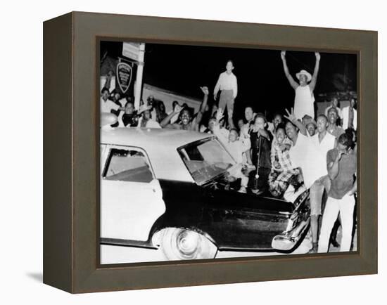 African American Jeer Police During the 1965 Watts Riots-null-Framed Stretched Canvas