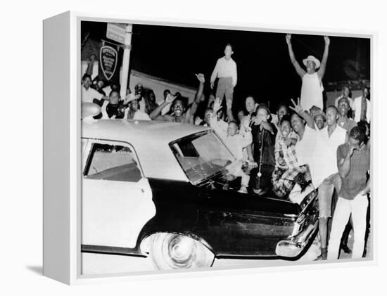 African American Jeer Police During the 1965 Watts Riots-null-Framed Stretched Canvas