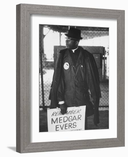 African American Picketing Outside Main Gates on Night of Opening of World's Fair-George Silk-Framed Photographic Print