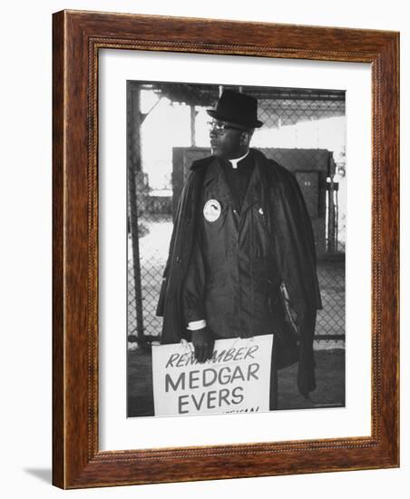 African American Picketing Outside Main Gates on Night of Opening of World's Fair-George Silk-Framed Photographic Print