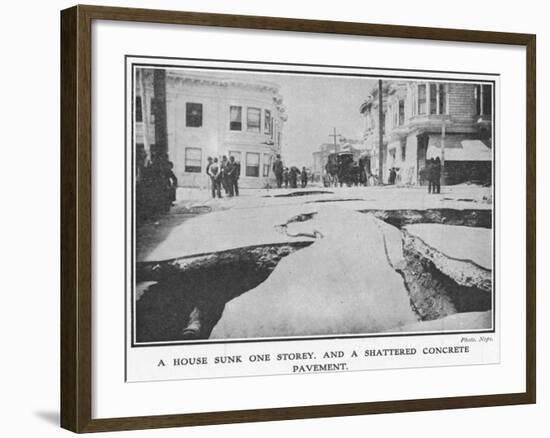 Aftermath of the 1906 San Francisco Earthquake, 1906-null-Framed Giclee Print