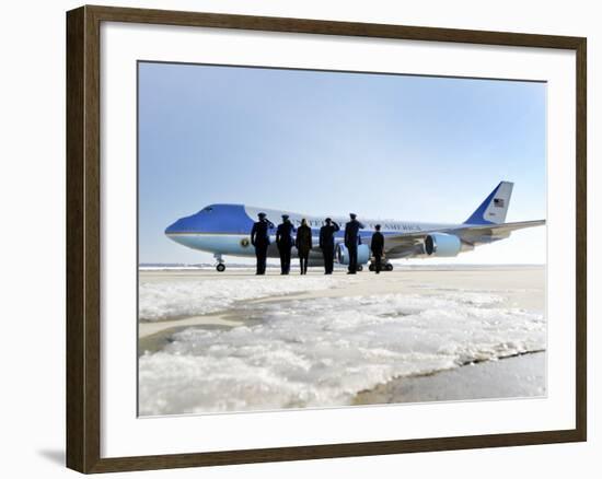 Air Force One, with President Obama and His Family Aboard, Prepares to Depart-null-Framed Photographic Print