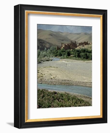 Ait Arbi kasbah, fortified manor house or village-Werner Forman-Framed Giclee Print