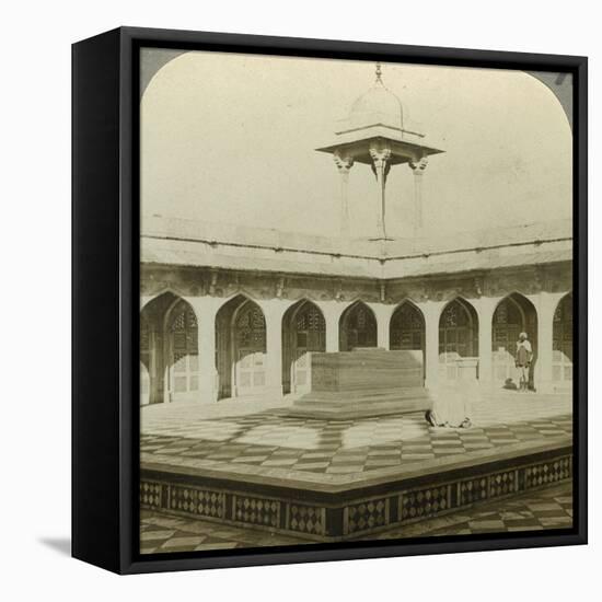 Akbar's Tomb, Sikandara, Uttar Pradesh, India, C1900s-Underwood & Underwood-Framed Premier Image Canvas