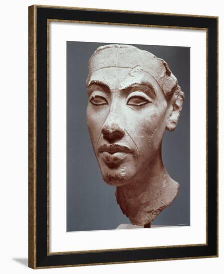 Akhenaton, c.1350 B.C.-null-Framed Photographic Print