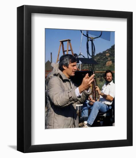 Alan Alda, M*A*S*H (1972)-null-Framed Photo