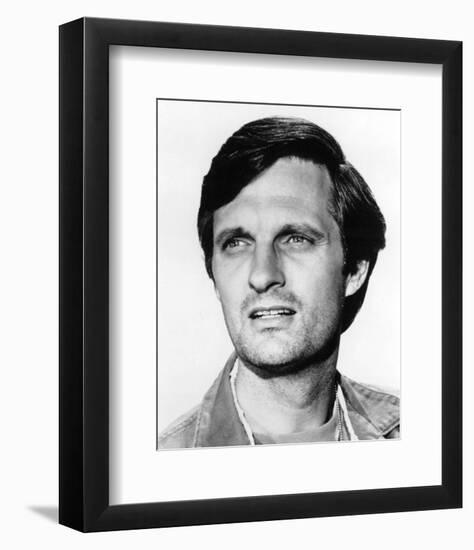 Alan Alda - M*A*S*H-null-Framed Photo