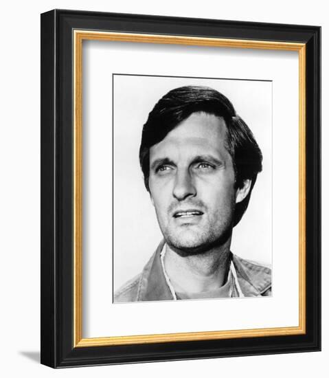 Alan Alda - M*A*S*H-null-Framed Photo