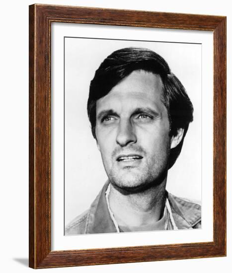 Alan Alda - M*A*S*H-null-Framed Photo