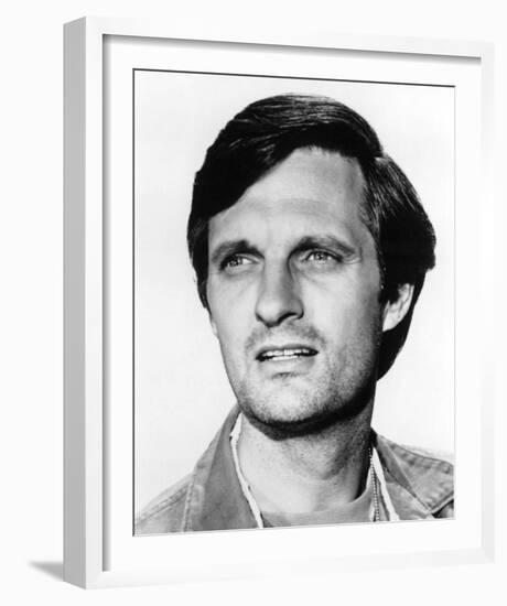 Alan Alda - M*A*S*H-null-Framed Photo