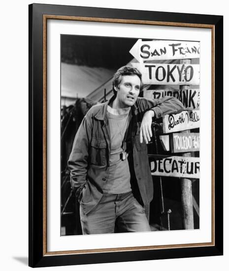 Alan Alda - M*A*S*H-null-Framed Photo