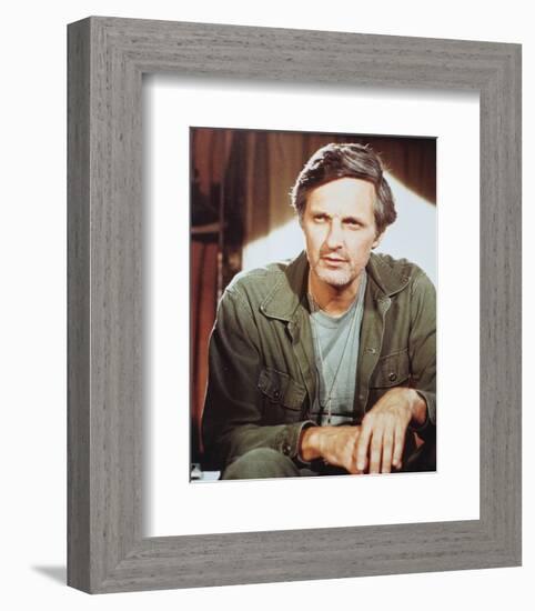 Alan Alda - M*A*S*H-null-Framed Photo