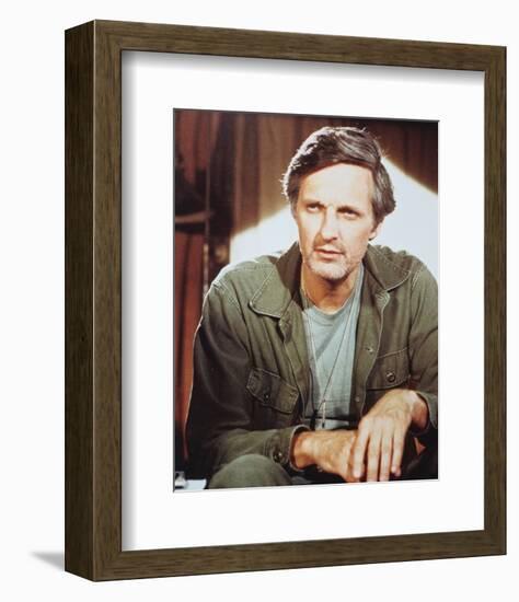 Alan Alda - M*A*S*H-null-Framed Photo