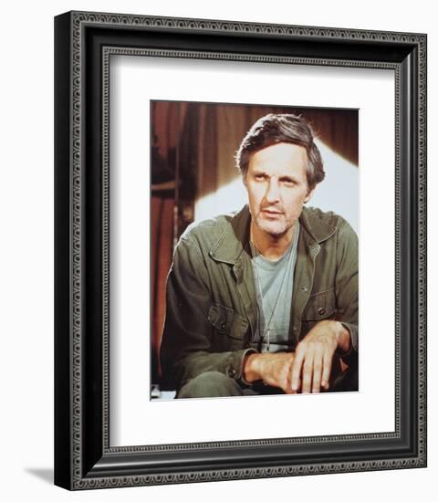 Alan Alda - M*A*S*H-null-Framed Photo