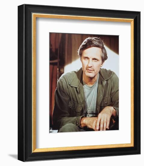 Alan Alda - M*A*S*H-null-Framed Photo