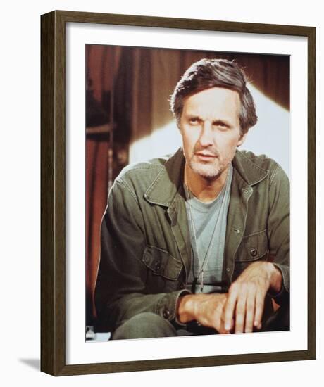 Alan Alda - M*A*S*H-null-Framed Photo