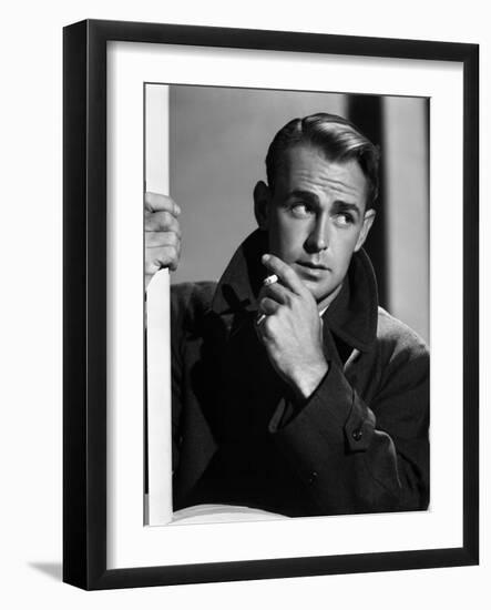 Alan Ladd, 1942-null-Framed Photographic Print