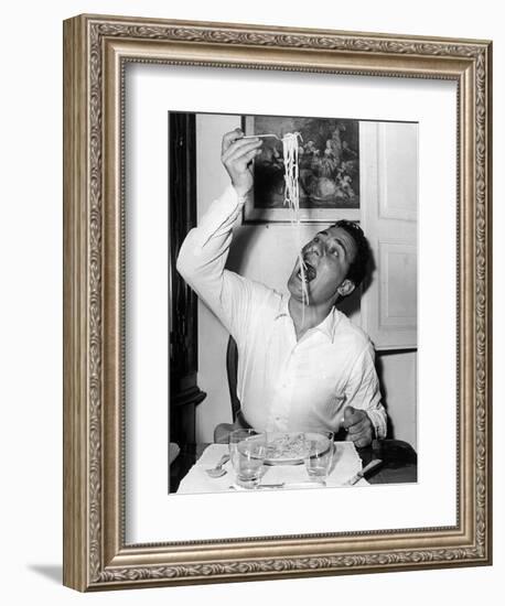 Alberto Sordi Eating Spaghetti-null-Framed Photographic Print