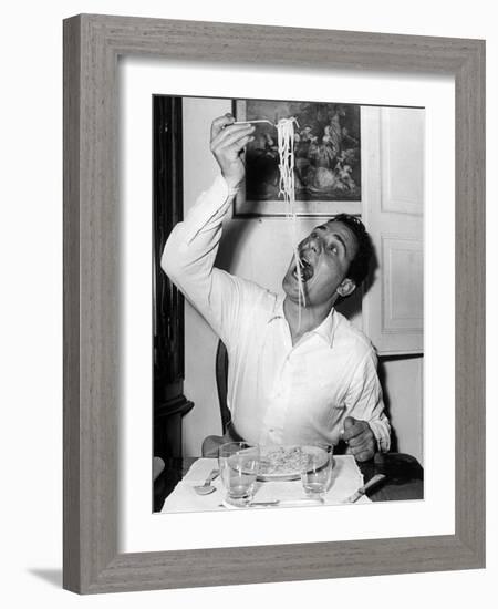Alberto Sordi Eating Spaghetti-null-Framed Photographic Print