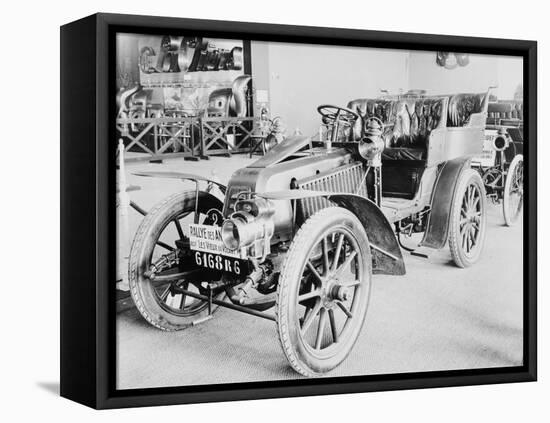 Album photographique : Automobile de course Renault 1903 type Paris--Madrid.-null-Framed Premier Image Canvas