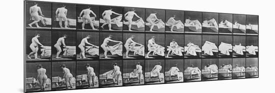 Album sur la décomposition du mouvement:Animal Locomotion: femme nue se couchant-Eadweard Muybridge-Mounted Giclee Print