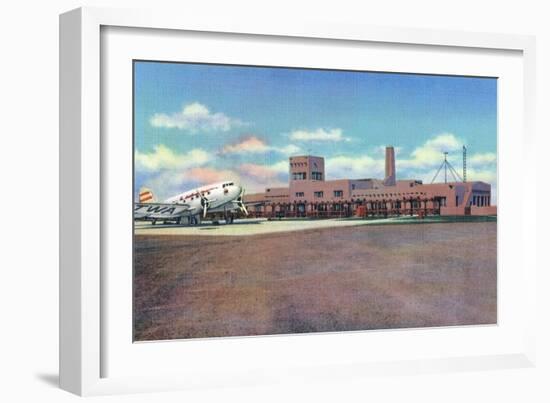 Albuquerque, New Mexico - View of Municipal Airport Admin Building-Lantern Press-Framed Art Print