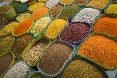 Saudi Arabia, Jeddah, Traditional market in the old part of the town, cereals-Aldo Pavan-Framed Premier Image Canvas