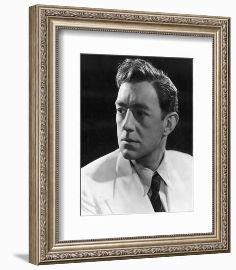 Alec Guinness - The Man in the White Suit-null-Framed Photo