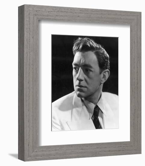 Alec Guinness - The Man in the White Suit-null-Framed Photo