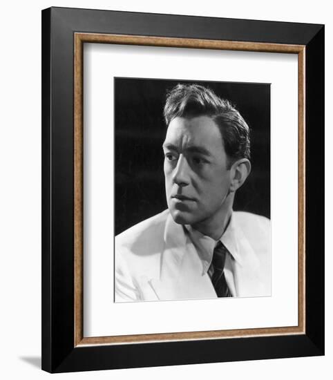 Alec Guinness - The Man in the White Suit-null-Framed Photo