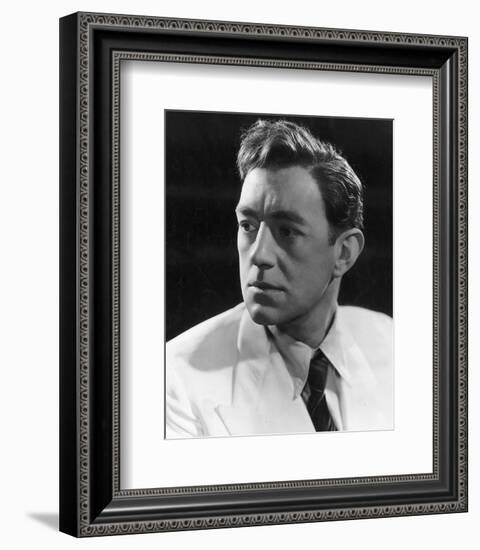 Alec Guinness - The Man in the White Suit-null-Framed Photo