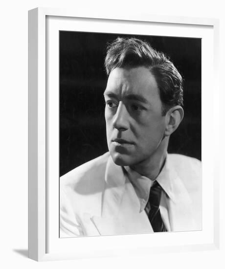 Alec Guinness - The Man in the White Suit-null-Framed Photo