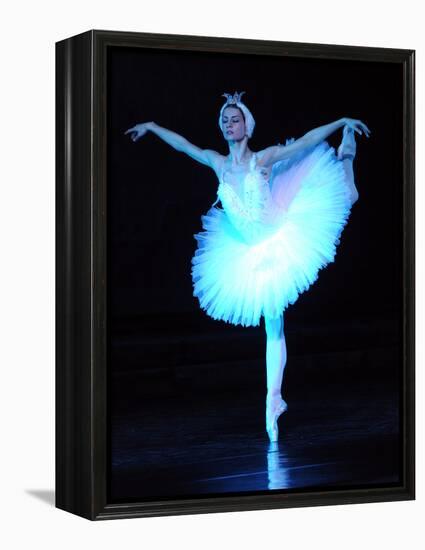 Alexandra Timofeyeva Performs in Tchaikovsky's "Swan Lake" in Moscow's Grand Kremlin Palace, 2012-null-Framed Premier Image Canvas