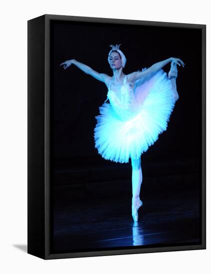 Alexandra Timofeyeva Performs in Tchaikovsky's "Swan Lake" in Moscow's Grand Kremlin Palace, 2012-null-Framed Premier Image Canvas