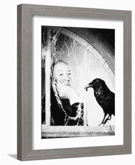 Alfred Hitchcock, The Birds, 1963-null-Framed Photographic Print