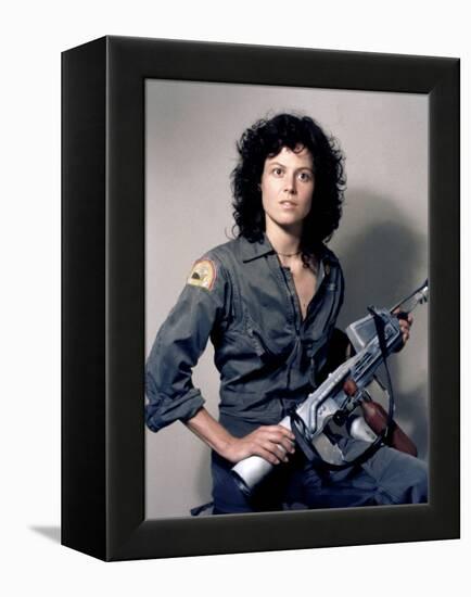 Alien 1979 Directed by Ridley Scott Avec Sigourney Weaver-null-Framed Stretched Canvas