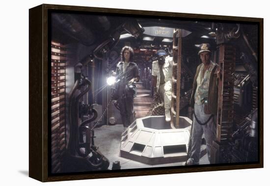 Alien, 1979 directed by Ridley Scott with Sigourney Weaver, Yaphet Kotto and Harry Dean Stanton (ph-null-Framed Stretched Canvas