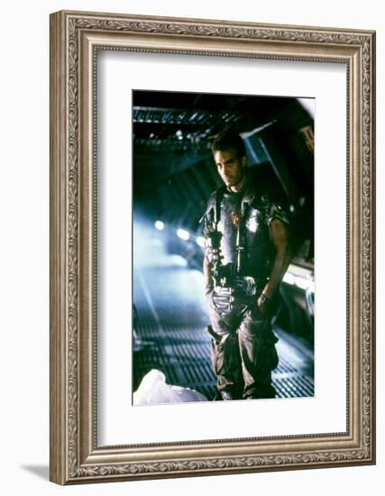 ALIENS, 1986 directed by JAMES CAMERON with Michael Biehn (photo)-null-Framed Photo