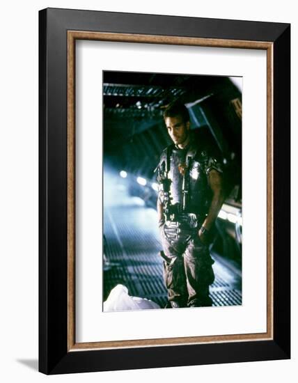 ALIENS, 1986 directed by JAMES CAMERON with Michael Biehn (photo)-null-Framed Photo