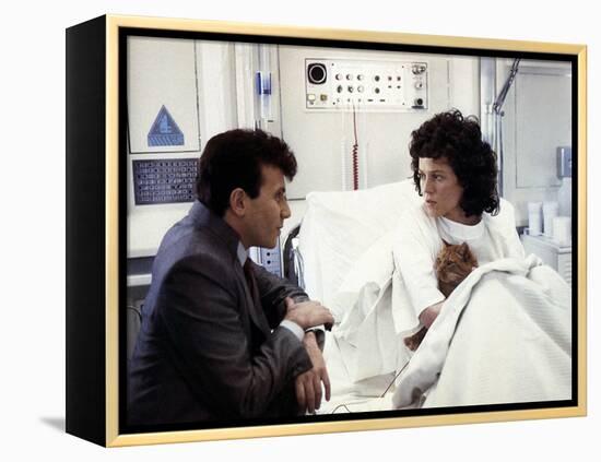 ALIENS, 1986 directed by JAMES CAMERON with Paul Reiser and Sigourney Weaver (photo)-null-Framed Stretched Canvas