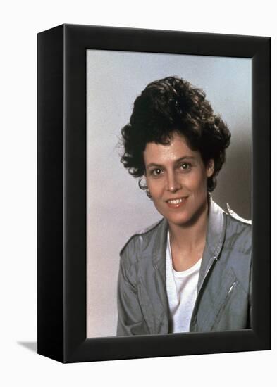 ALIENS, 1986 directed by JAMES CAMERON with Sigourney Weaver (photo)-null-Framed Stretched Canvas