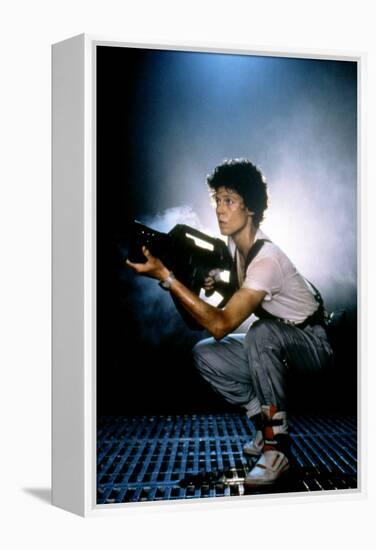 ALIENS, 1986 directed by JAMES CAMERON with Sigourney Weaver (photo)-null-Framed Stretched Canvas