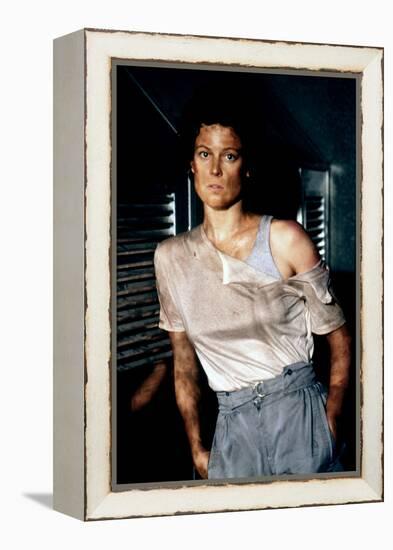 ALIENS, 1986 directed by JAMES CAMERON with Sigourney Weaver (photo)-null-Framed Stretched Canvas