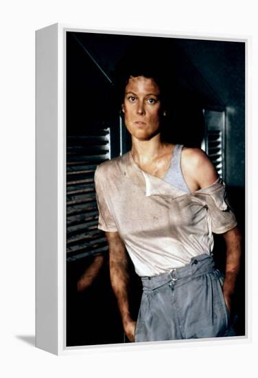 ALIENS, 1986 directed by JAMES CAMERON with Sigourney Weaver (photo)-null-Framed Stretched Canvas