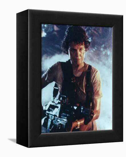 ALIENS, 1986 directed by JAMES CAMERON with Sigourney Weaver (photo)-null-Framed Stretched Canvas