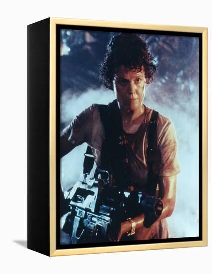 ALIENS, 1986 directed by JAMES CAMERON with Sigourney Weaver (photo)-null-Framed Stretched Canvas