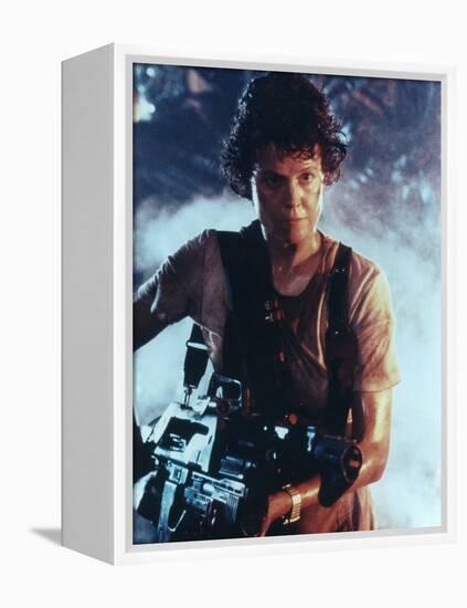 ALIENS, 1986 directed by JAMES CAMERON with Sigourney Weaver (photo)-null-Framed Stretched Canvas