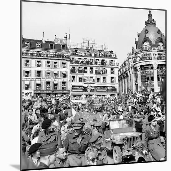 Allied Forces and French Civilians Celebrating the Liberation of Paris, Hotel De La Ville-Frank Scherschel-Mounted Photographic Print